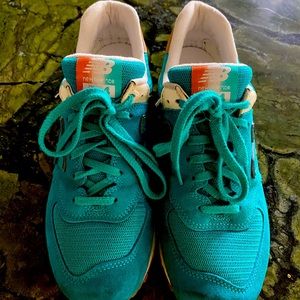 New balance 574 women’s size 10
